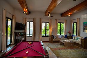 Villa Island Time Gecko