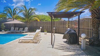 Las Islas Condo 8 in Noord