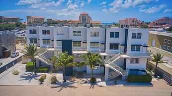 Las Islas Condo 8 in Noord