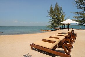 Exclusive Private Island With 360 Degree View of the Ocean