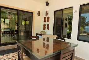 Villa Jammin Gecko in Belize City