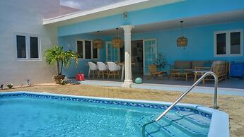 NEW Cozy Casa in Oranjestad