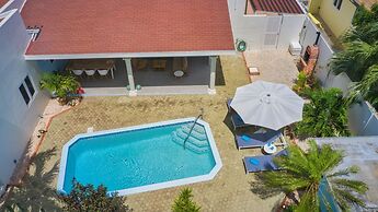 NEW Cozy Casa in Oranjestad