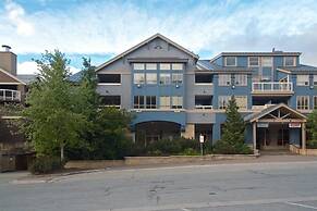 Whistler Village - Pool - Hot tub - Walk to Lifts