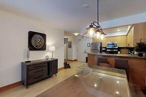 Ski in Ski out - Steam Shower - Roof top Hot tub