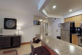 Ski in Ski out - Steam Shower - Roof top Hot tub