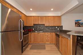 Ski in Ski out - Steam Shower - Roof top Hot tub