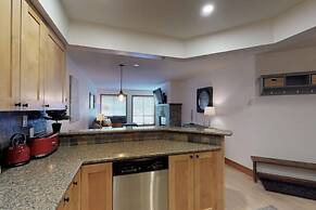 Ski in Ski out - Steam Shower - Roof top Hot tub