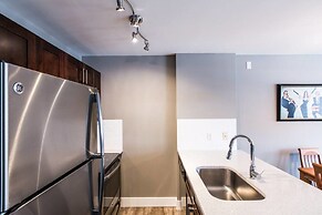 Whistler Village -walk to Lifts-views of Village