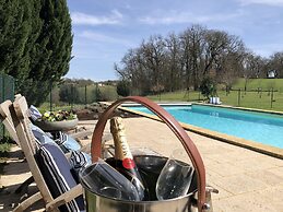 The Grand Longere