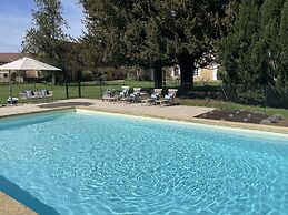 The Grand Longere