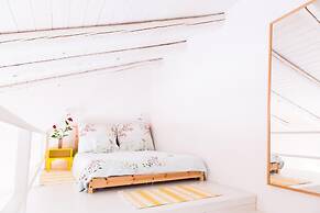 Seafront Luxury Villa w 5-en Suite BR BBQ