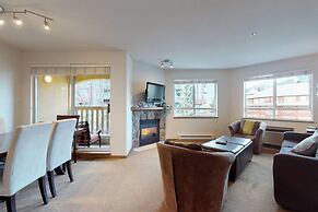 Bl307 Whistler Village - Views of Village- Walk to Lifts