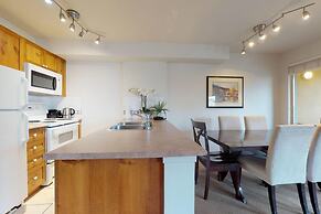 Bl307 Whistler Village - Views of Village- Walk to Lifts