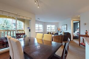 Bl307 Whistler Village - Views of Village- Walk to Lifts