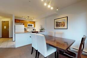 Bl307 Whistler Village - Views of Village- Walk to Lifts