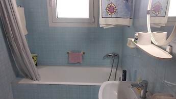 Enjoy Seclusion at Peaceful Mountain Apartment