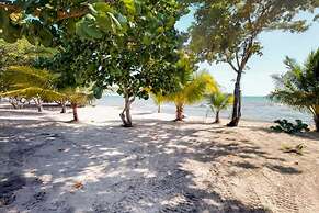 Mini Villa Seahorse in Placencia Village