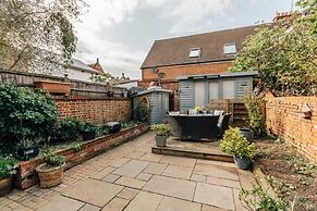 Henley Gardens - From 200 Per Night