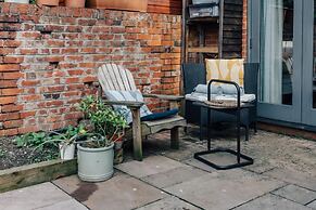 Henley Gardens - From 200 Per Night