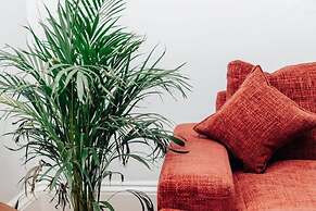 Henley Gardens - From 200 Per Night