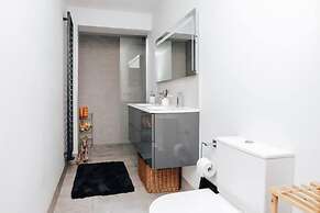 Henley Gardens - From 200 Per Night