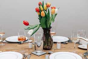 Henley Gardens - From 200 Per Night