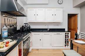 Henley Gardens - From 200 Per Night