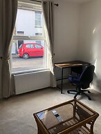 Housesleeps2- 2br-gardenview-parking-nearbeach