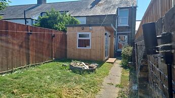 Housesleeps2- 2br-gardenview-parking-nearbeach