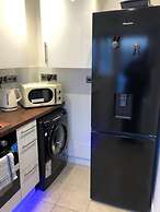 Housesleeps2- 2br-gardenview-parking-nearbeach