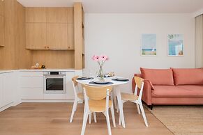 Lovely Apartment Gdansk by Renters