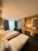 Royal Mass Airport Business Hotel