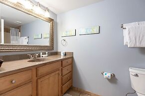 Phoenix Iv 4054 2 Bedroom Condo by Redawning