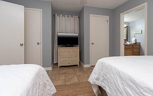 Phoenix Iv 4054 2 Bedroom Condo by Redawning