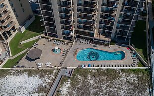 Phoenix Iv 4054 2 Bedroom Condo by Redawning