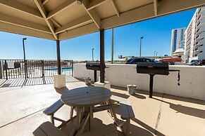 Island Winds East 107 2 Bedroom Condo by Redawning