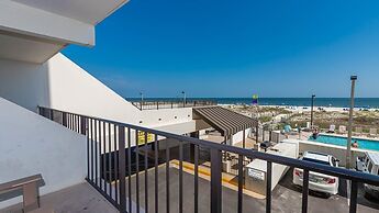 Island Winds East 107 2 Bedroom Condo by Redawning