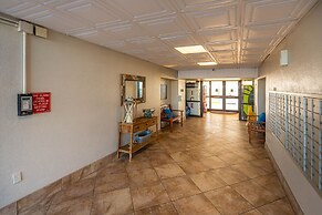 Island Winds East 107 2 Bedroom Condo by Redawning
