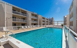 Sugar Beach 143 1 Bedroom Condo by Redawning