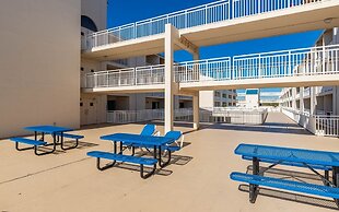 Sugar Beach 143 1 Bedroom Condo by Redawning