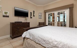 Phoenix West Ii 302 3 Bedroom Condo by Redawning