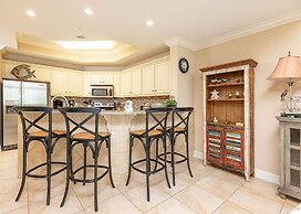 Phoenix West Ii 302 3 Bedroom Condo by Redawning