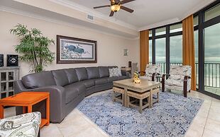 Phoenix West Ii 302 3 Bedroom Condo by Redawning