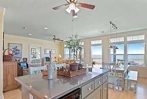 Bella Rossa 3 Bedroom Home by RedAwning