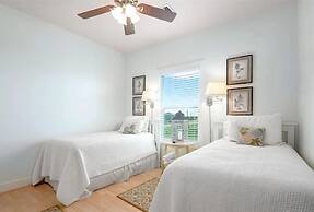 Bella Rossa 3 Bedroom Home by RedAwning