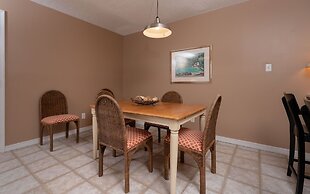 Romar Village 622 2 Bedroom Condo by Redawning