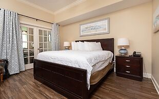 Phoenix West 202 3 Bedroom Condo by Redawning