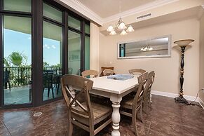 Phoenix West 202 3 Bedroom Condo by Redawning