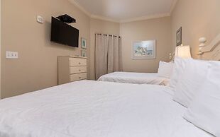 Phoenix West 202 3 Bedroom Condo by Redawning